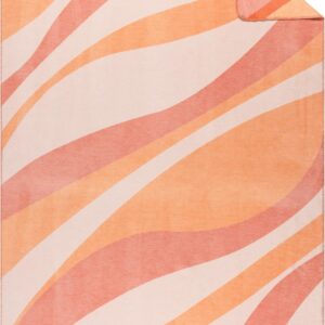 Ibena blankets Dora.jpg