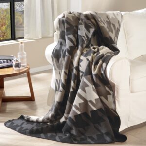 Moderne Wohndecke 828712.jpg